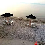 The Blue Pearl Prínos